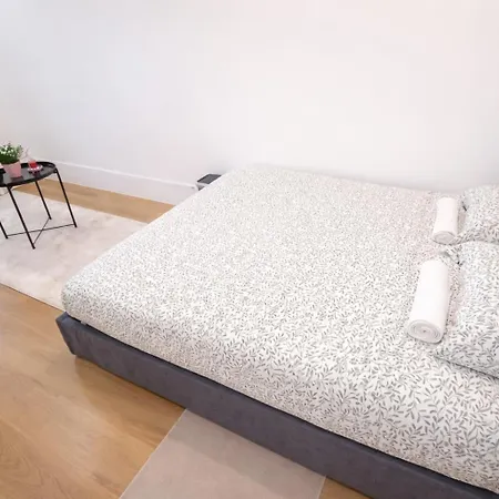 Urban Nest Guest House,lisbon Lizbona